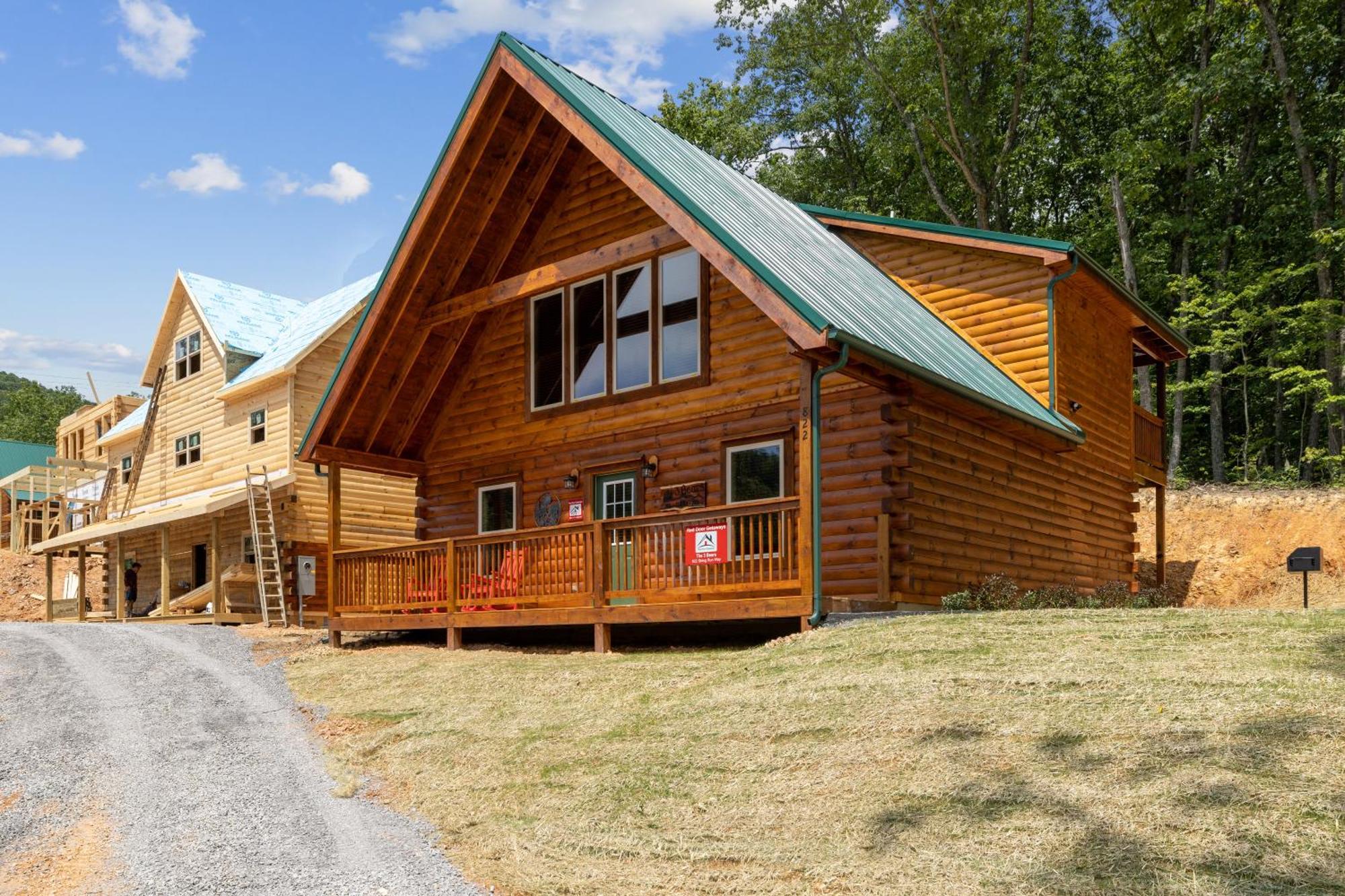 The 3 Bears Is A Newly Built 3 Bedroom Cabin Only 3 Minutes From The Parkway! Pigeon Forge Bagian luar foto