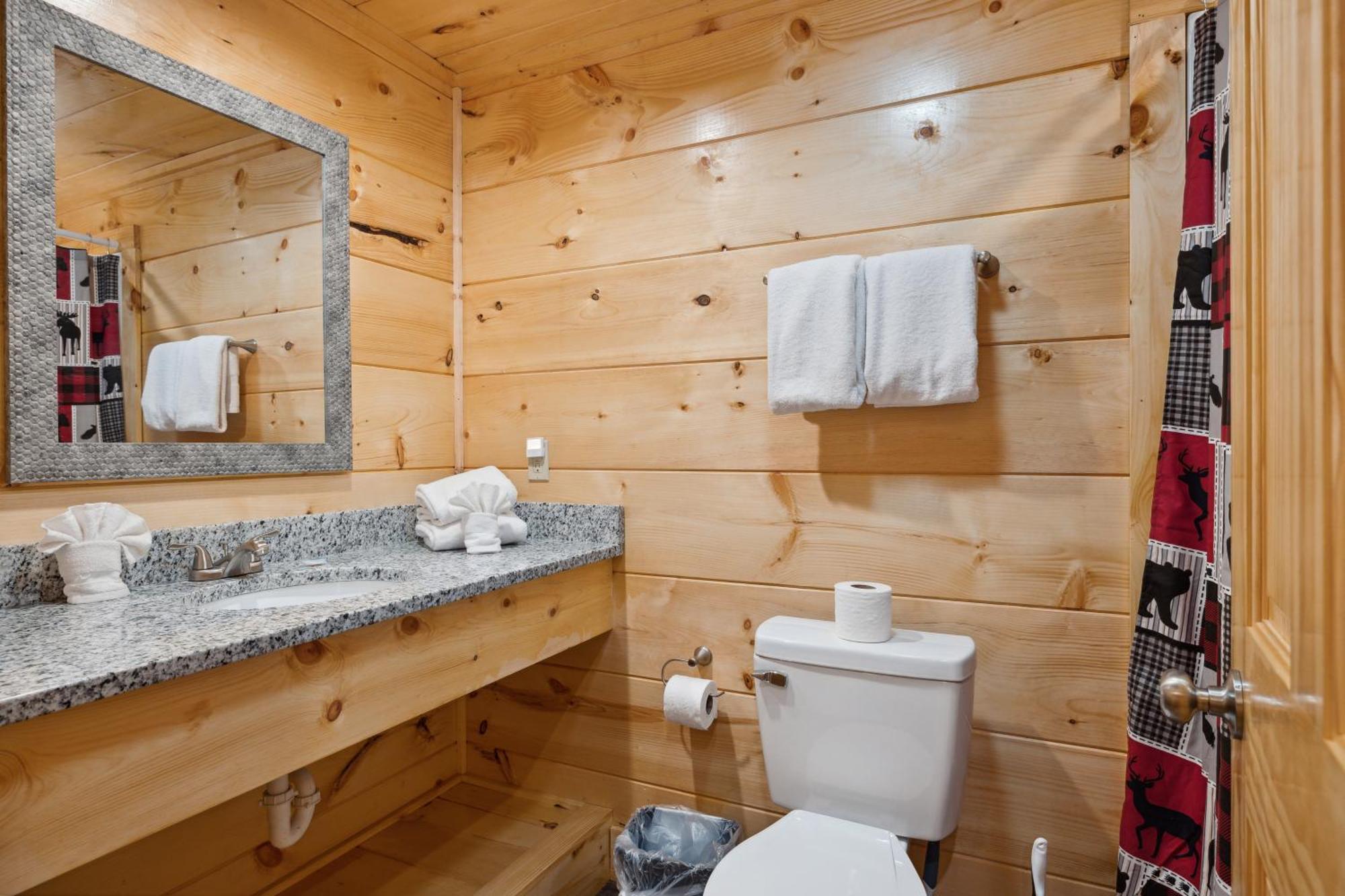 The 3 Bears Is A Newly Built 3 Bedroom Cabin Only 3 Minutes From The Parkway! Pigeon Forge Bagian luar foto